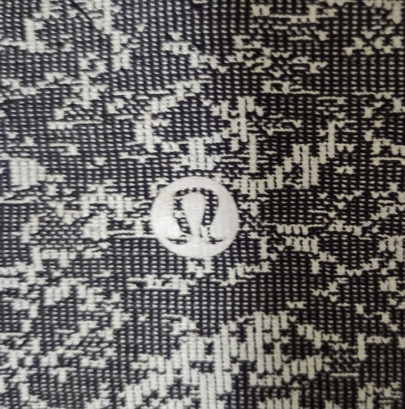 Lululemon Swiftly Breathe Long Sleeve Floral Fauna Black / Rhino Grey Size 12 - Picture 8 of 9